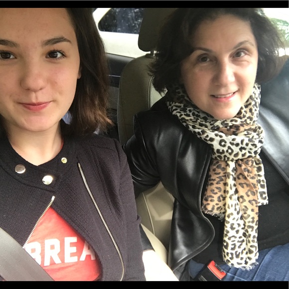 Meet your Posher, Carolyn - Picture 1 of 1